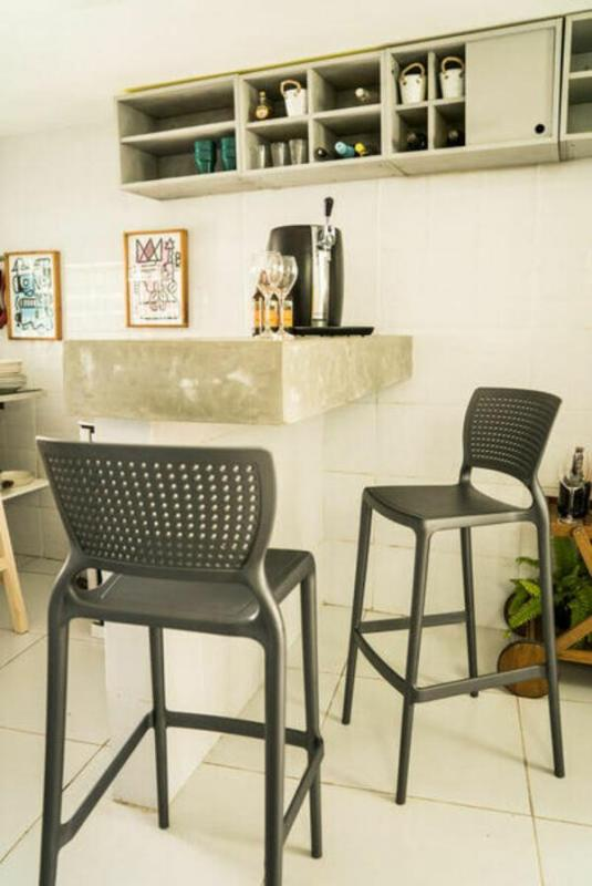 Cadeira Safira Alta Bar em Polipropileno e Fibra de Vidro Grafite Tramontina